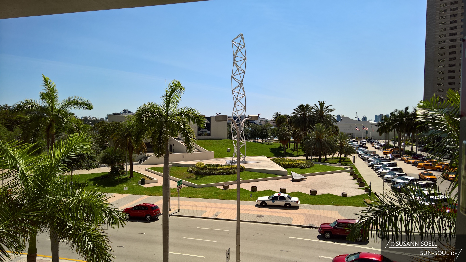 Blick von der Metromover Station auf den Bayfront Park