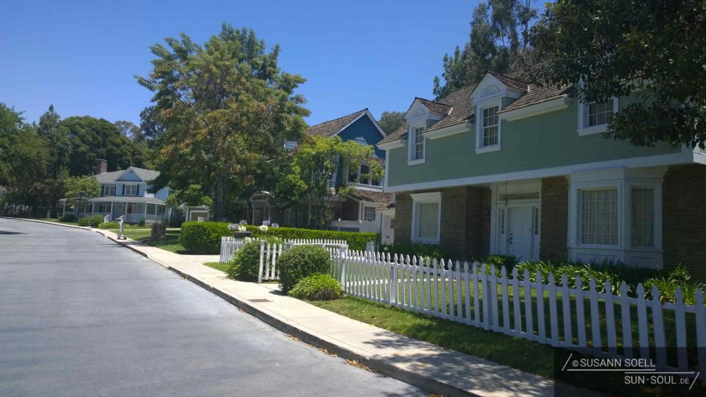 Die "Wisteria Lane" ist die Kulisse der Serie "Desperate Housewives" in den Universal Studios von Los Angeles