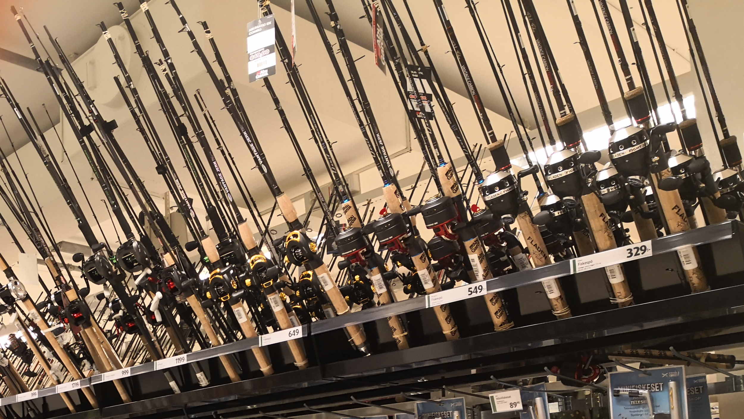 Anglerbedarf im Supermarkt Gekås in Ullared